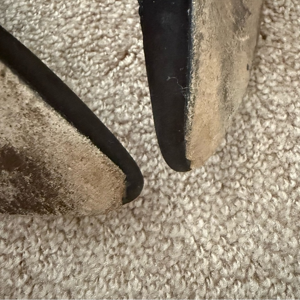 Stuart Weitzman Pointed Toe Kitten Heel Suede Pumps - Picture 10 of 12